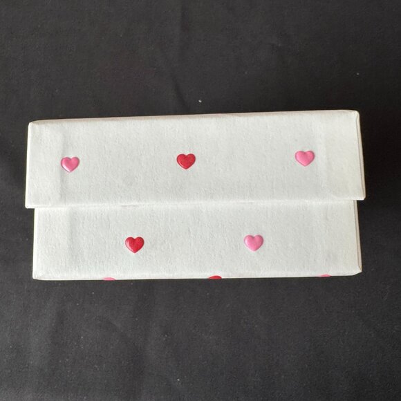 kate spade White w/Shades of Pink Hearts Gift Box 6.5" x 2" x 4.25" - Picture 2 of 5